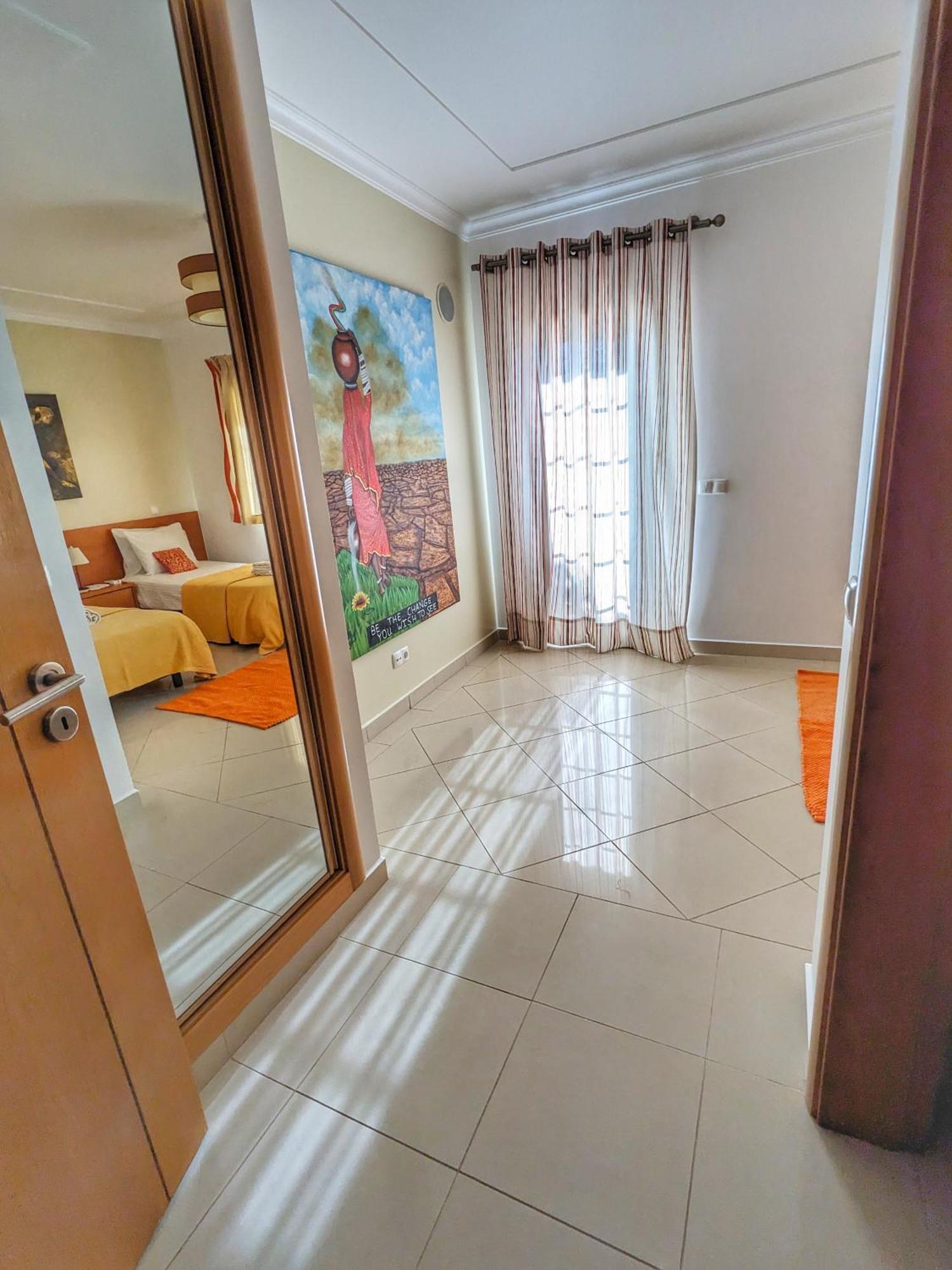 Farm Village- Townhouse 2 Mins From Old Town 알부페이라 외부 사진