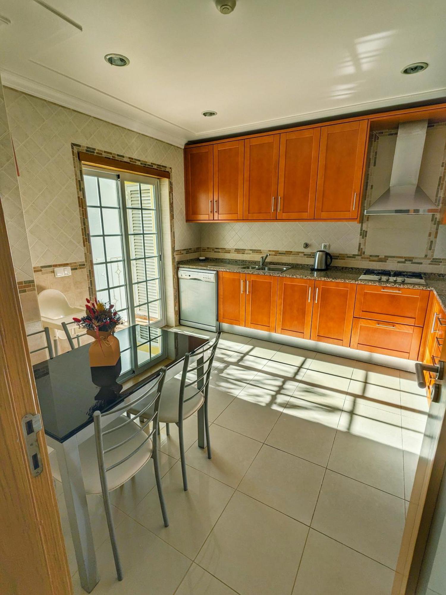 Farm Village- Townhouse 2 Mins From Old Town 알부페이라 외부 사진