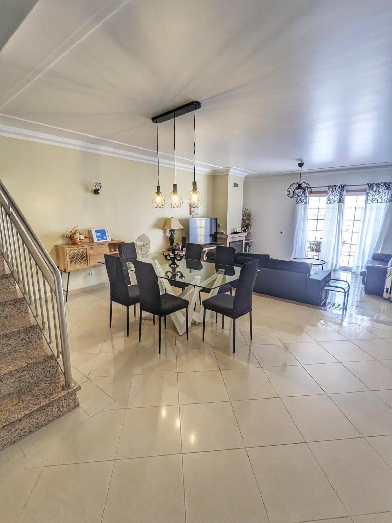 Farm Village- Townhouse 2 Mins From Old Town 알부페이라 외부 사진