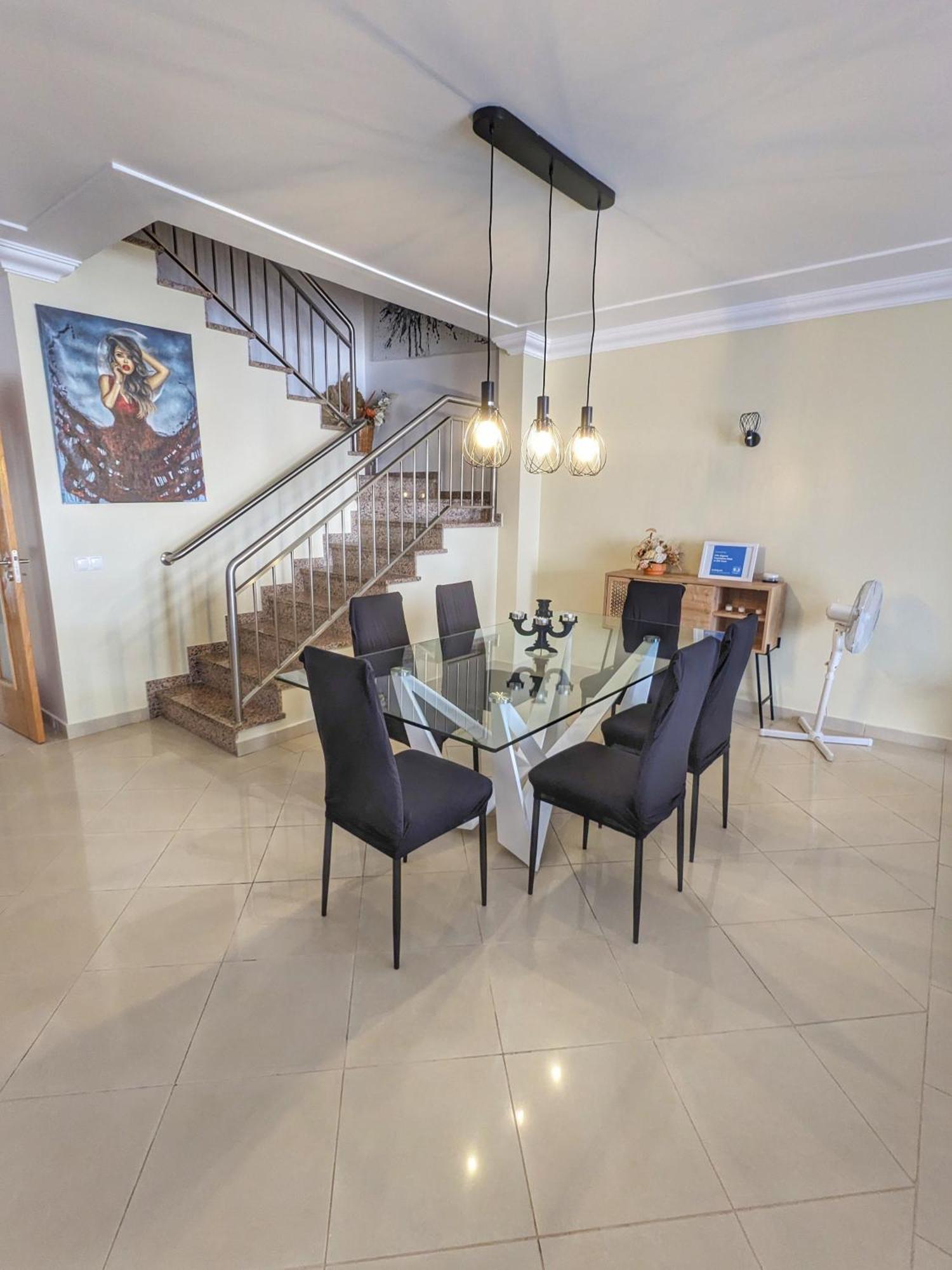 Farm Village- Townhouse 2 Mins From Old Town 알부페이라 외부 사진