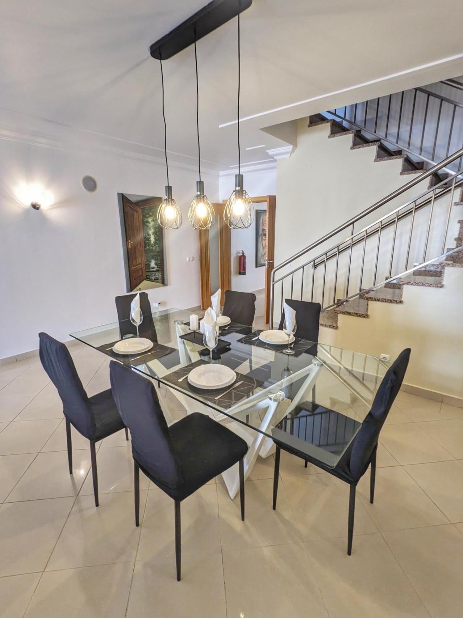 Farm Village- Townhouse 2 Mins From Old Town 알부페이라 외부 사진